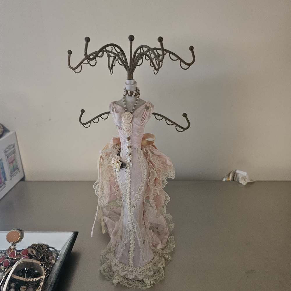 Jewelry holder